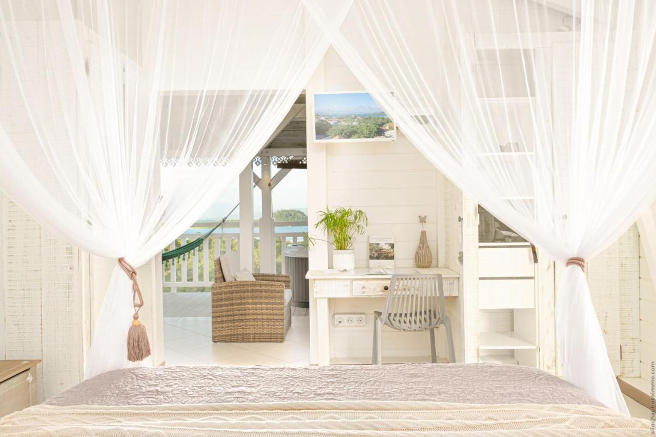 Bungalow Vanille Pacane - Vue Mer Avec Spa Prive Les Trois-Ilets Dış mekan fotoğraf