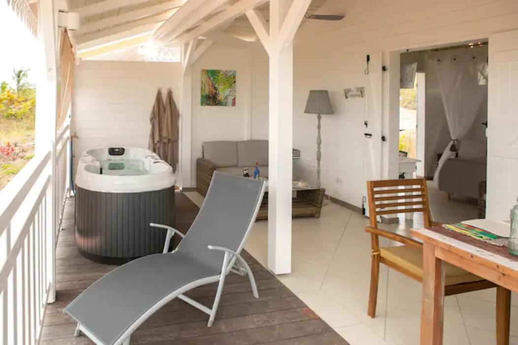 Bungalow Vanille Pacane - Vue Mer Avec Spa Prive Les Trois-Ilets Dış mekan fotoğraf