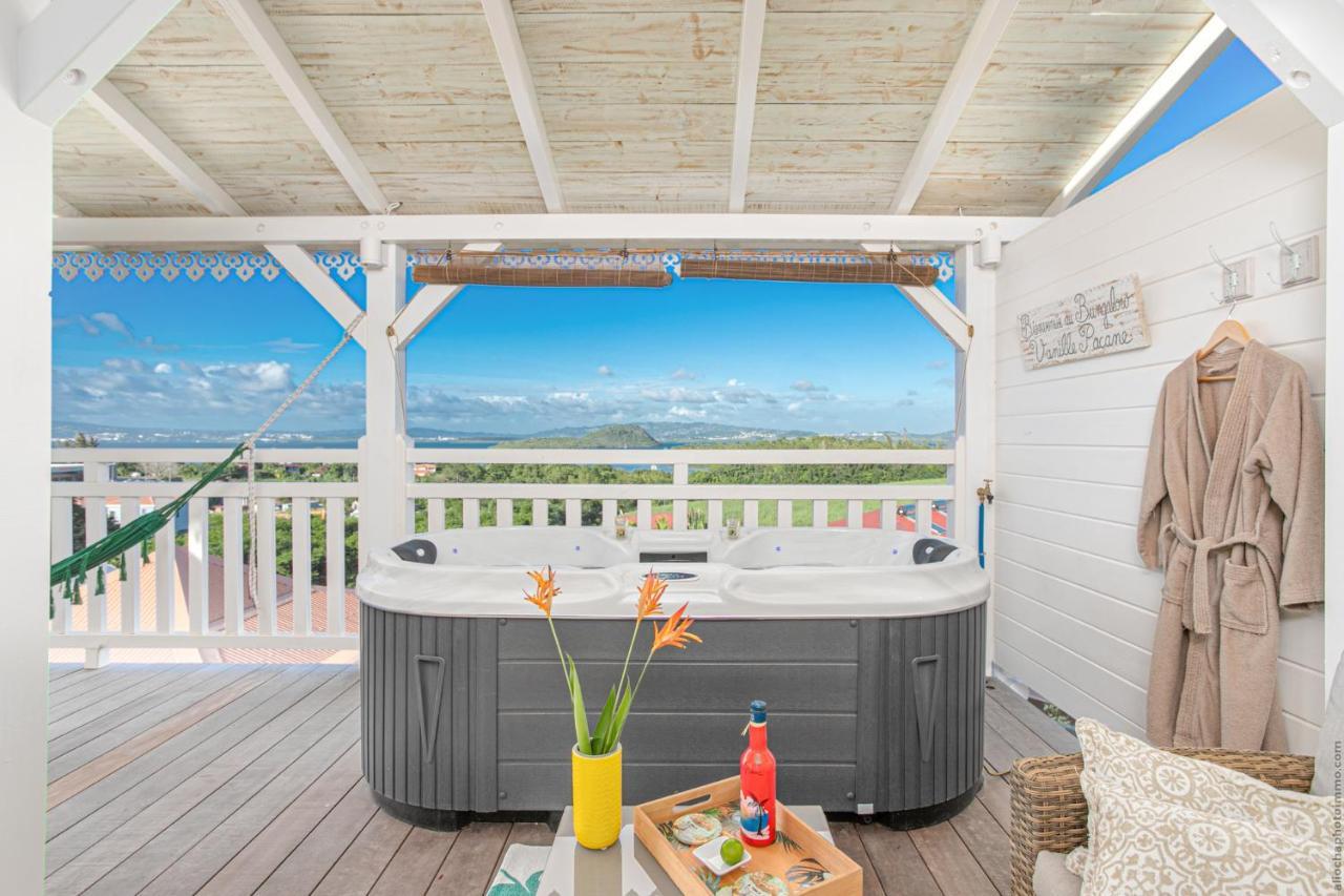 Bungalow Vanille Pacane - Vue Mer Avec Spa Prive Les Trois-Ilets Dış mekan fotoğraf